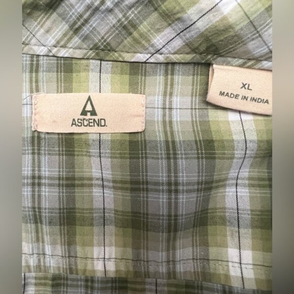 Ascend short sleeve green/gray plaid button up - size XL - Picture 6 of 8